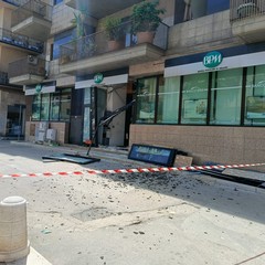 Nuovo assalto a un bancomat a Cerignola: banditi in fuga con il denaro