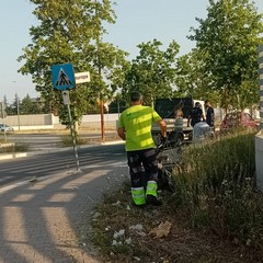 Sfalcio nel quartiere Torricelli