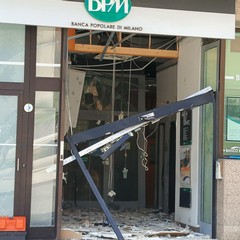 Nuovo assalto a un bancomat a Cerignola: banditi in fuga con il denaro