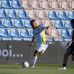 Audace Cerignola, stop e rammarico: vince il Crotone 2-1