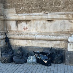 rifiuti Piazza Duomo