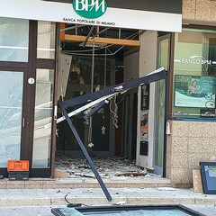 Nuovo assalto a un bancomat a Cerignola: banditi in fuga con il denaro