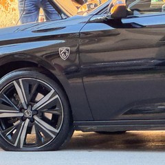 Voragine si apre a centro strada in viale Di Vittorio a Cerignola