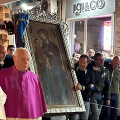 La Madonna di Ripalta ritorna in città: strade colme di gente a Cerignola