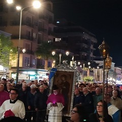 La Madonna di Ripalta ritorna in città: strade colme di gente a Cerignola