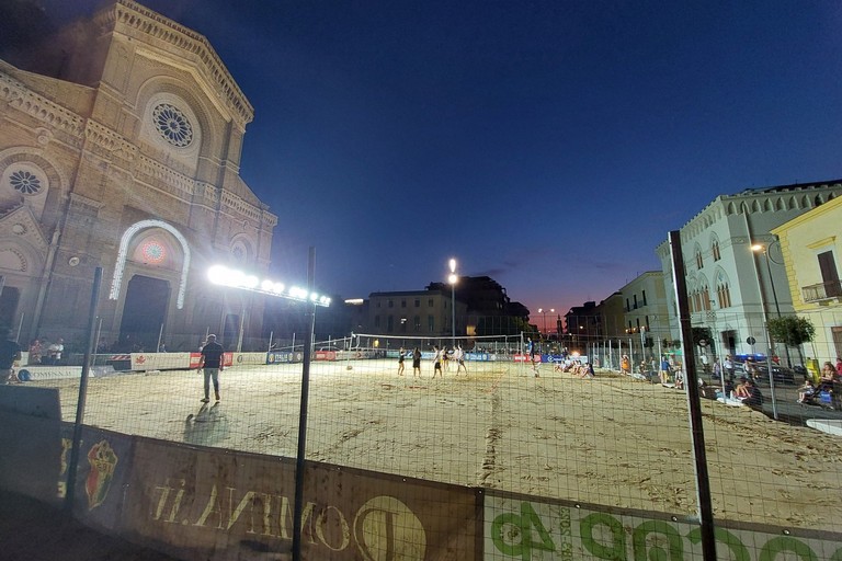 Beach Volley in piazza Duomo