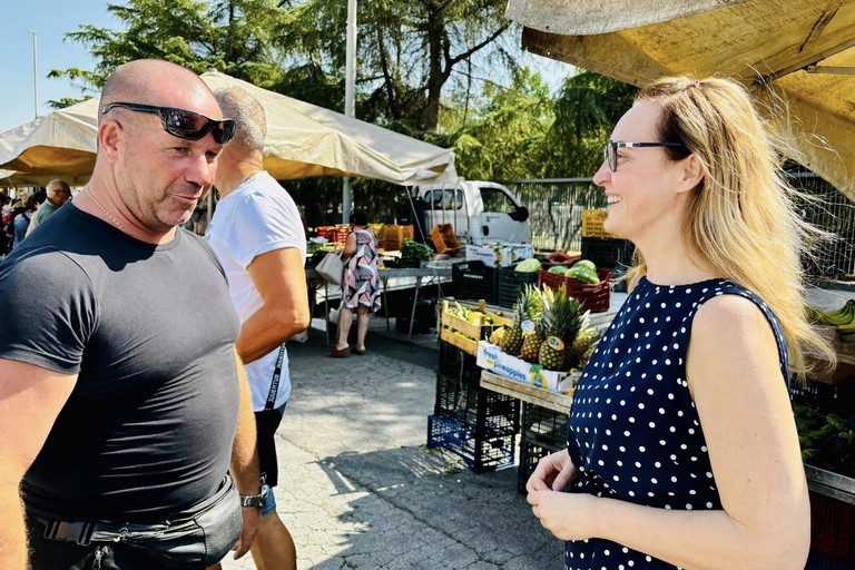 L’Assessora  Cecilia Belpiede ha incontrato i rappresentanti degli ambulanti al mercato settimanale di Cerignola