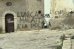 "L'unica malattia è la polizia": la scritta choc nel centro storico di Cerignola