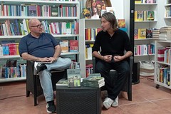 Lo scrittore Alessandro Galano alla Mondadori Point di Cerignola con “L’uomo che vendette il mondo”