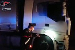 Assalto a Tir sulla A16, sequestro e rapina di 100 quintali di merce