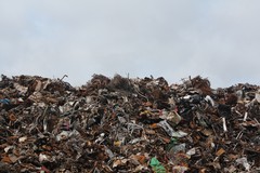 Regione Puglia, 2 milioni di euro in arrivo ai Comuni per risolvere il problema dei rifiuti abbandonati