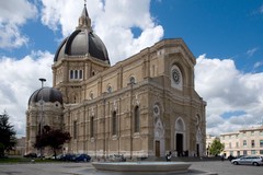 Crolla cornicione del Duomo di Cerignola: tecnici all’opera per scoprirne la causa