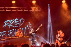 Fred De Palma fa il pieno a Cerignola: Piazza Duomo gremita per il concerto
