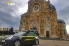 Cerignola, arrestati due coniugi stranieri per estorsione di denaro