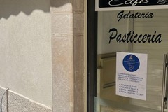 Novantacinque attività commerciali di Cerignola affiggono manifesti contro l’Amministrazione