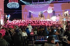 Scuole cattoliche in concerto in Corso Gramsci a Cerignola: emozioni in musica con “Natale Insieme”