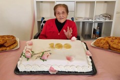 Nonna Antonietta Conversano, di Cerignola, ha compiuto cento anni