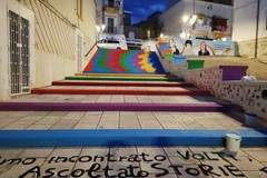 Piazza del Cinquecentenario a Cerignola rinasce tra colori e nuovo arredo urbano