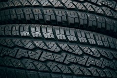 Cosa rovina le gomme della macchina? La Guida Definitiva