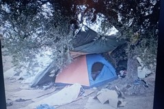 Lavoratori stagionali accampati nei terreni di via Candela a Cerignola: è degrado