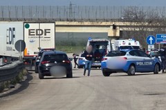 Scontro sulla SP2 (ex SP231) tra camion e auto della Polizia