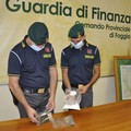 Corriere della droga bloccato dai finanzieri: era in macchina con la famigliola