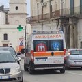 Ambulanza e pattuglia della Polizia bloccate nel traffico sul corso cittadino a Cerignola