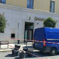 Bomba al bancomat in pieno centro a Cerignola, paura nella notte
