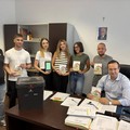 Raccolta differenziata a Cerignola: da domani la distribuzione dei nuovi mastelli per il secco residuo