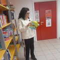 Brigida Andreano: “A Stornara la scuola si apre all’esterno, letture anche nei bar”