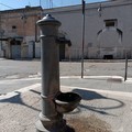 Sgorga acqua da una fontana in Viale XXIV Maggio a Cerignola: la segnalazione di un cittadino