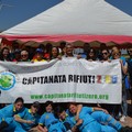 Orta Nova: la giornata di "io non mi rifiuto ", i grest delle Parrocchie puliscono Piazza dei Caduti.