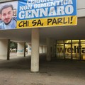 Uno striscione sul Palazzo di Città di Cerignola per ricordare la scomparsa di Gennaro Fiscarelli