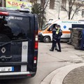 Pericoloso incidente stradale nel pieno centro cittadino