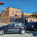 Stornara, rapinano tabaccheria esplodendo colpi di pistola: arrestato 21 enne