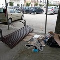 Lo sdegno a Cerignola: arredo urbano vandalizzato in pieno centro