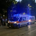 Bici elettrica travolge due anziani davanti alla Villa Comunale: uno batte la testa