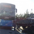 Bus delle Ferrovie del Gargano contro camioncino sulla Foggia-Troia -FOTO-