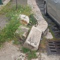Viale Sant'Antonio tra marciapiedi a pezzi e abbandono: lo sfogo dei cittadini sui social