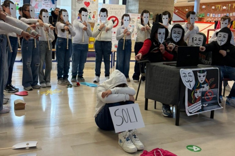 bullismo scuola battisti