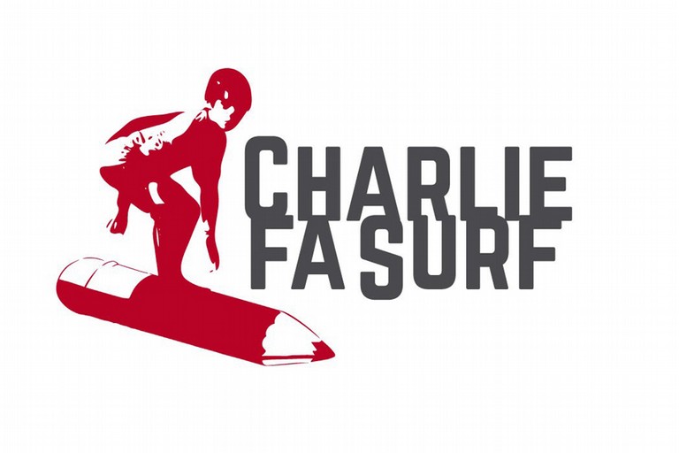Charlie fa surf