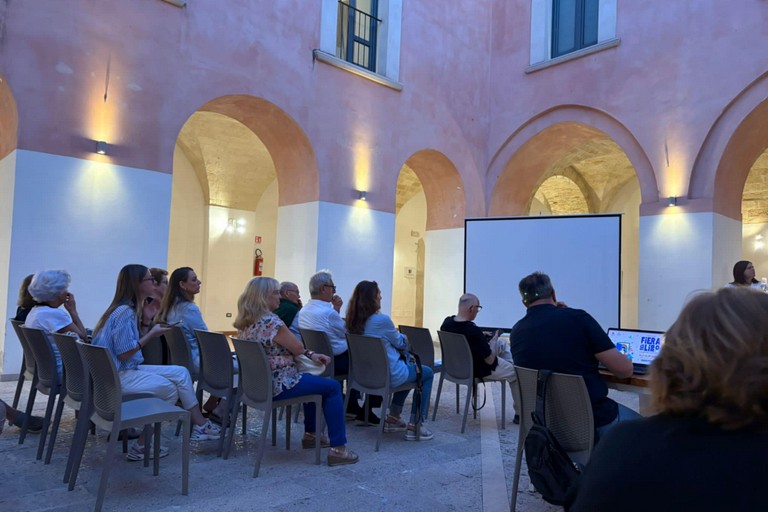 conferenza stampa