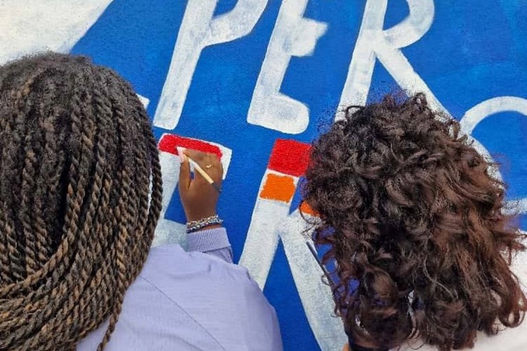 La realizzazione del murale