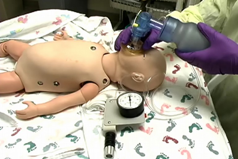 Simulazione rianimazione neonato