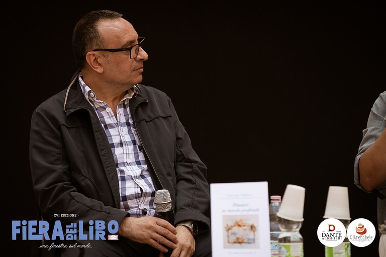 La poesia conquista la Fiera del Libro di Cerignola con l’autore Giuseppe Pugliese