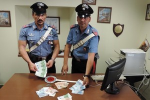 carabinieri arresti banconote false