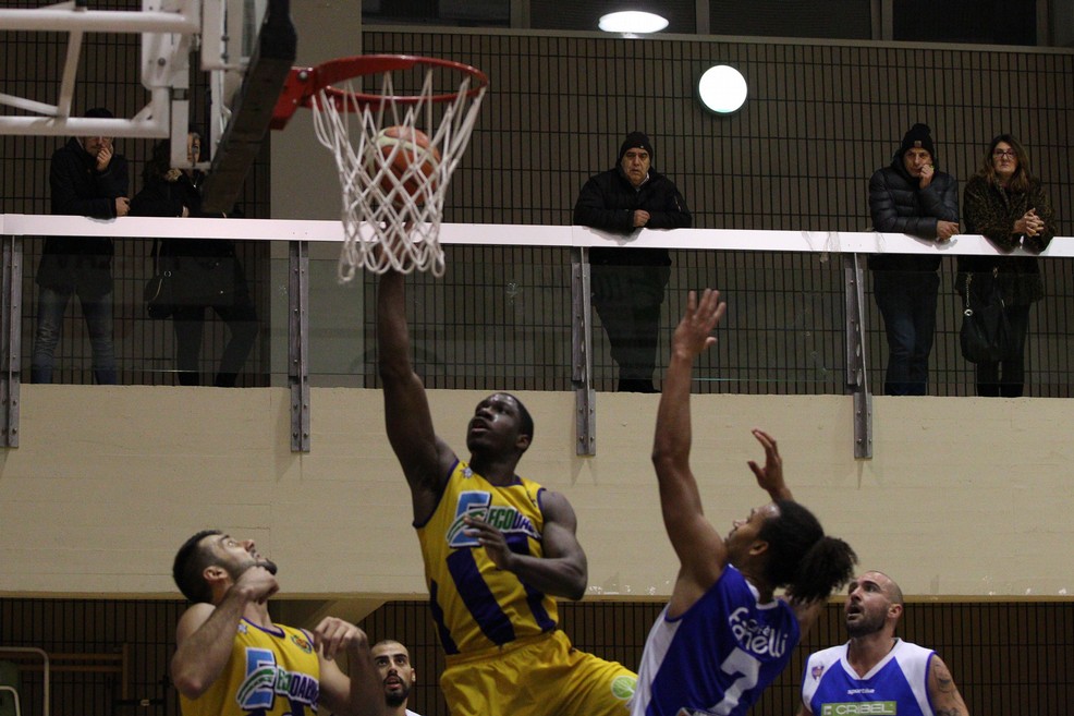 OLIMPICA BASKET CERIGNOLA VS BASKET FRANCAVILLA. <span>Foto Vito Monopoli</span>