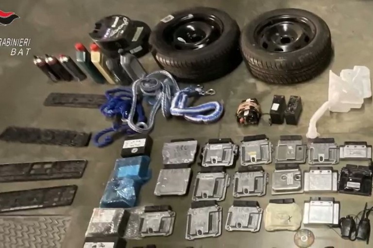 Pezzi di auto rubate