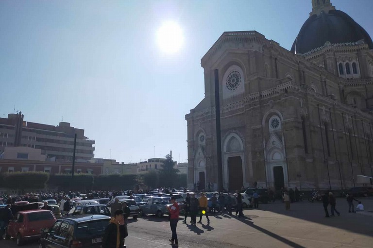 raduno piazza duomo