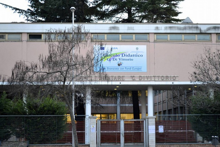 Scuola Elementare Di Vittorio